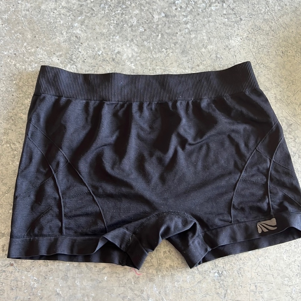 Black fitted shorts